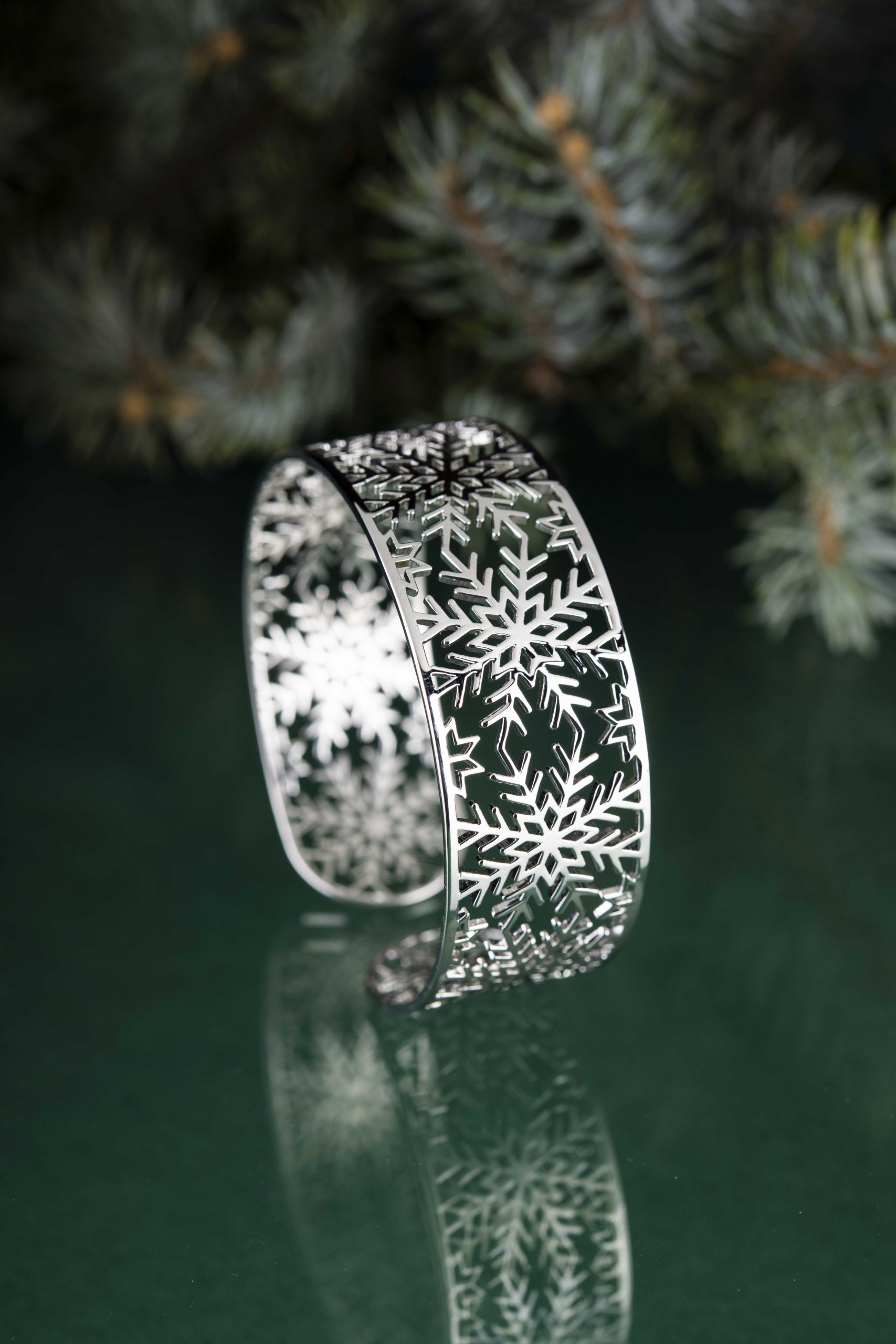 Snowflake Ornament Bracelet 2 – strap | KatarínaŽiak