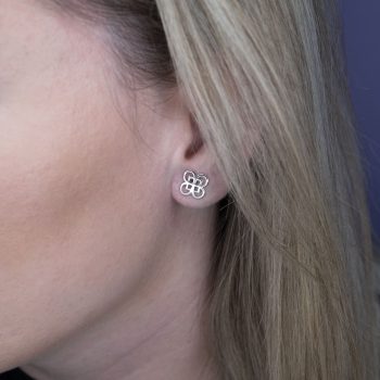 Studs wire craft quatrefoil 1