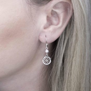 Earrings lace - marguerite mini on chain