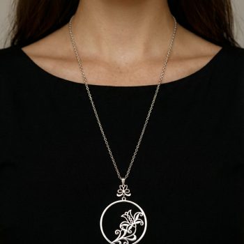 Prívesok ľalia kruh 4cm - 2