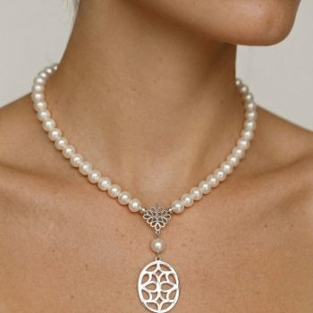Náhrdelník čipka ornament ovál+ perly