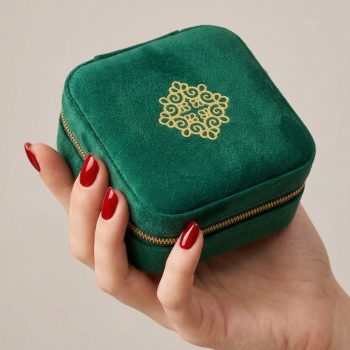 Zamatová šperkovnica malá