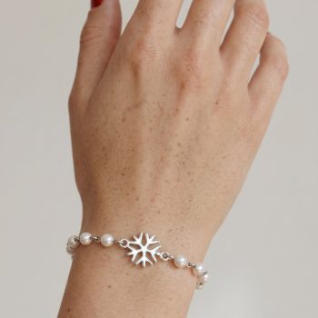 Mini Snowflake Bracelet – Chain + Freshwater Pearls