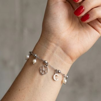 Bracelet Abeceda – chain + freshwater pearls – paw dog