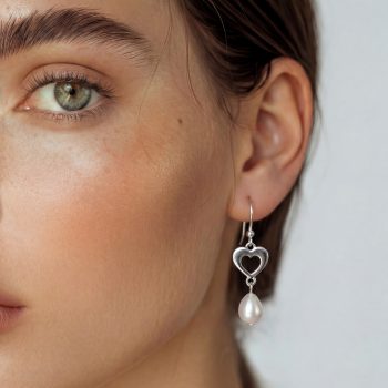 Earring heart ornamentalistics mini + tear pearl