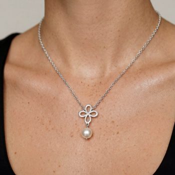 Necklace infinity 1 with pearl