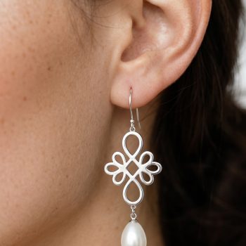 Earrings infinity - 1 tear pearl