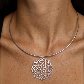 Obručový náhrdelník Libay ornament 1
