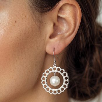 Earrings tradition - circle with pearl