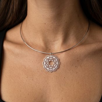 Obručový náhrdelník čipka – ornament 1 obruč