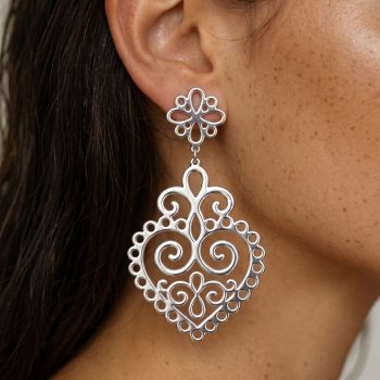 Earrings heart ornament 3