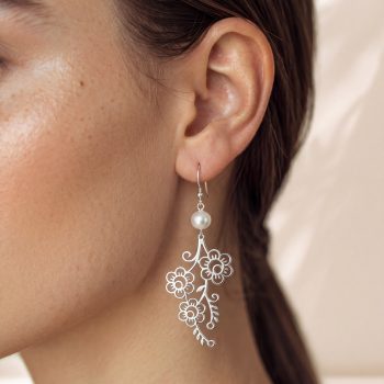 Earrings flower Veronika - bouquet with pearl